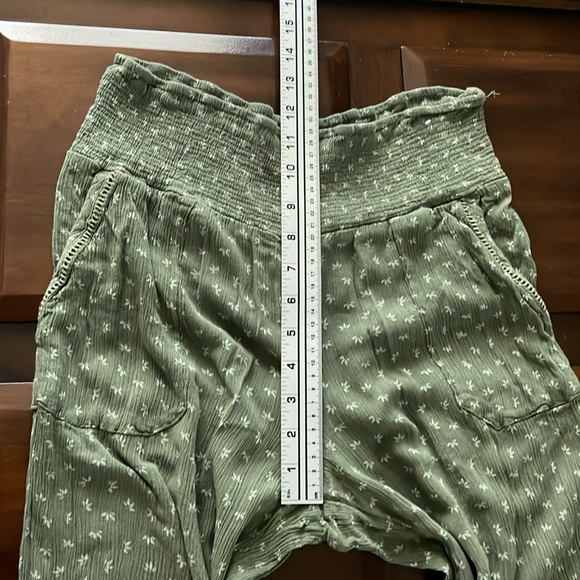 THREE DOTS Women's Green Pattern Printed Wide Leg Pull On Pant Size LARGE - Picture 6 of 11